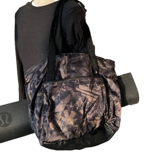Camo Lululemon bag